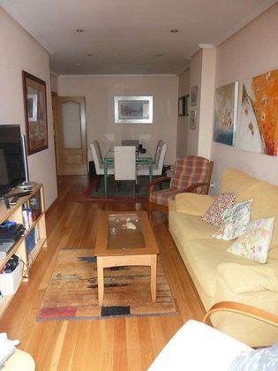 Foto 2 de Pis en venda a Centro - Ourense de 3 habitacions amb terrassa i garatge