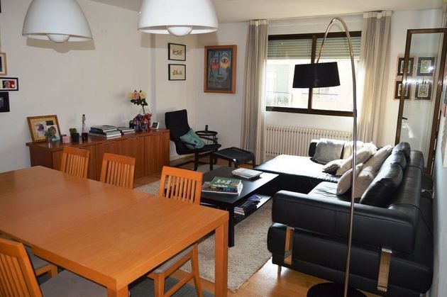 Foto 2 de Pis en lloguer a Centro - Ourense de 4 habitacions amb garatge i mobles