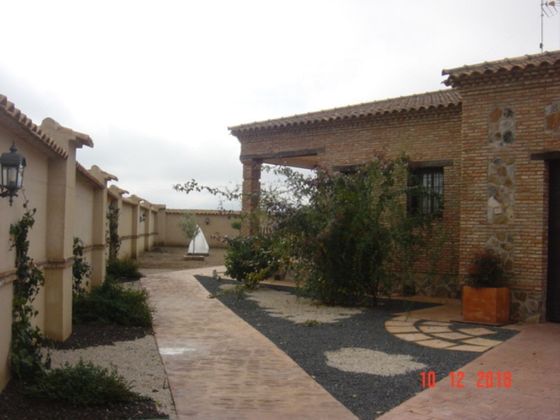 Foto 2 de Xalet en venda a Villanueva de Bogas de 4 habitacions amb terrassa i garatge