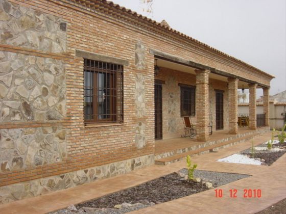 Foto 1 de Chalet en venta en Villanueva de Bogas de 4 habitaciones con terraza y garaje