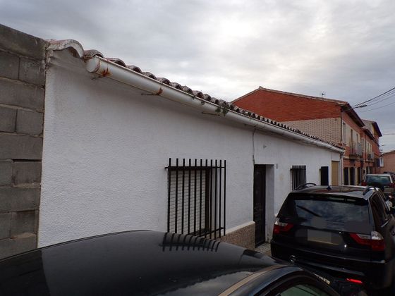 Foto 1 de Casa adossada en venda a Polán de 5 habitacions amb terrassa i garatge