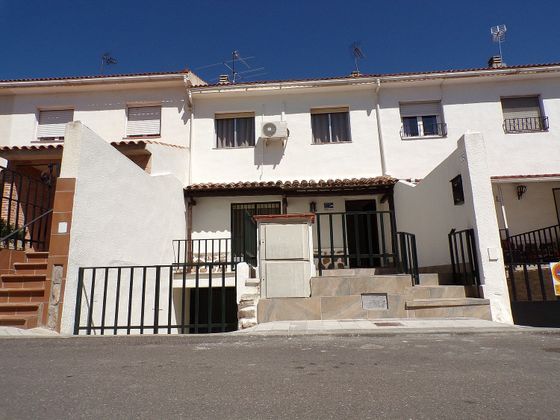 Foto 1 de Casa adossada en venda a Olías del Rey de 3 habitacions amb terrassa i garatge