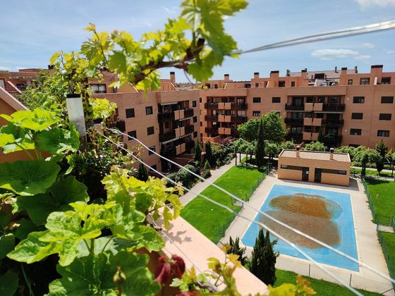 Foto 1 de Àtic en venda a Yebes - Valdeluz de 4 habitacions amb terrassa i piscina