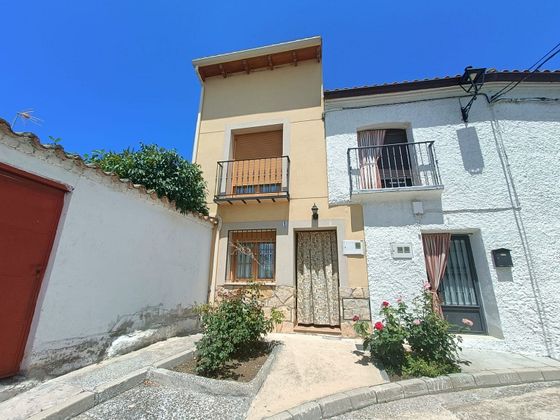 Foto 1 de Casa en venda a Torre del Burgo de 4 habitacions amb jardí i balcó