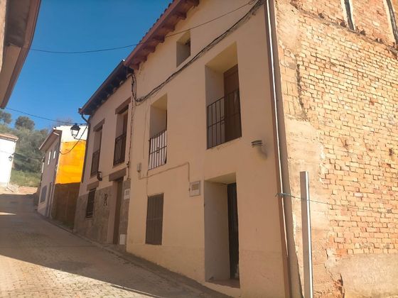 Foto 2 de Casa en venda a Puebla de Valles de 4 habitacions amb balcó