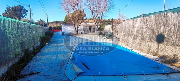 Foto 2 de Xalet en venda a Robledillo de Mohernando de 4 habitacions amb piscina i jardí