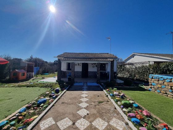 Foto 1 de Casa en venda a Humanes de 4 habitacions amb piscina i jardí