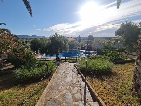 Foto 1 de Chalet en venta en Navalucillos (Los) de 6 habitaciones con terraza y piscina