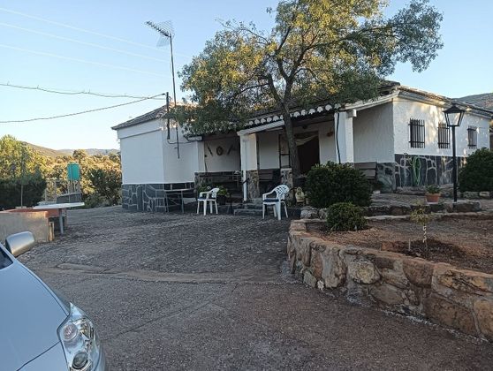 Foto 1 de Casa rural en venda a Navalucillos (Los) de 3 habitacions amb piscina i garatge