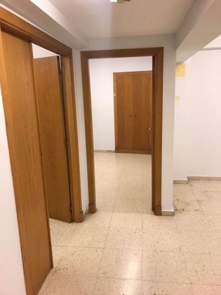 Foto 2 de Oficina en lloguer a Juan Flórez - San Pablo amb ascensor