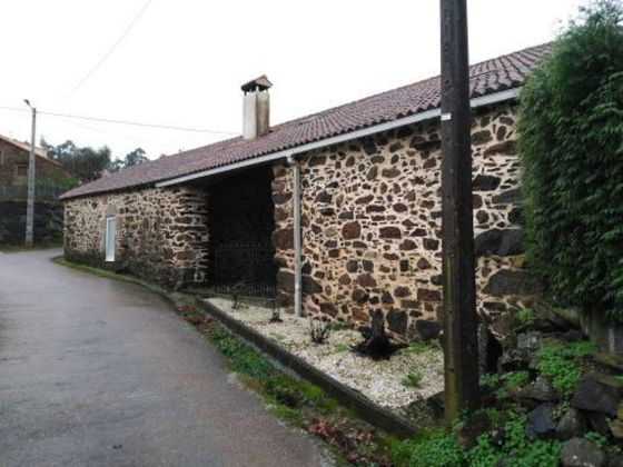 Foto 1 de Casa rural en venta en Parroquias de Santiago de 4 habitaciones con garaje y jardín