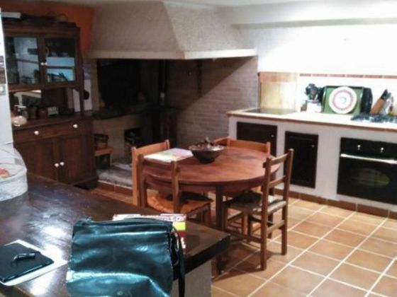 Foto 2 de Casa rural en venta en Parroquias de Santiago de 4 habitaciones con garaje y jardín