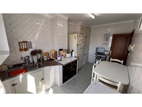 Foto 2 de Piso en venta en calle Badalán de 3 habitaciones con terraza y calefacción