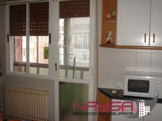 Foto 2 de Pis en venda a Adurtza - Aretxabaleta de 2 habitacions amb terrassa i calefacció