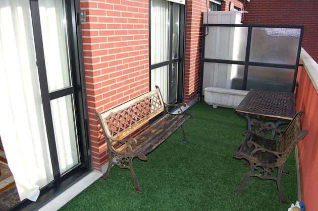 Foto 2 de Ático en venta en Lakua - Arriaga de 2 habitaciones con terraza y garaje