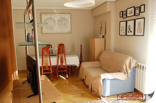 Foto 2 de Piso en venta en Lakua - Arriaga de 3 habitaciones con terraza y garaje
