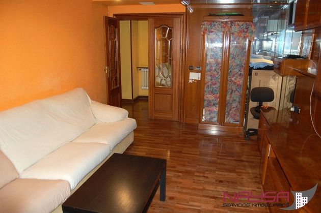 Foto 2 de Pis en venda a Casco Viejo de 4 habitacions amb terrassa i calefacció