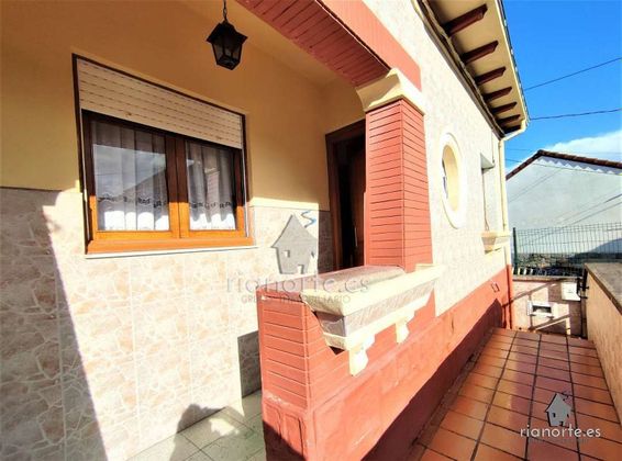 Foto 2 de Xalet en venda a La Felguera de 2 habitacions amb terrassa i garatge
