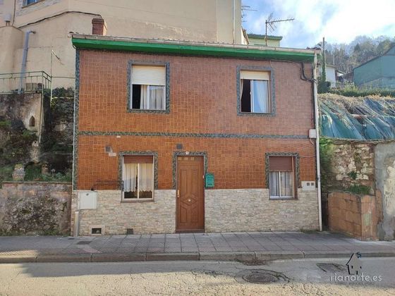 Foto 1 de Casa en venta en Riaño - Los Barros de 2 habitaciones con calefacción