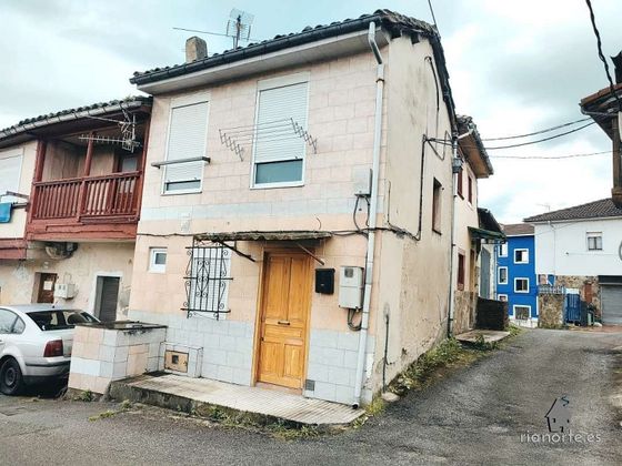 Foto 1 de Casa en venda a La Felguera de 1 habitació i 42 m²