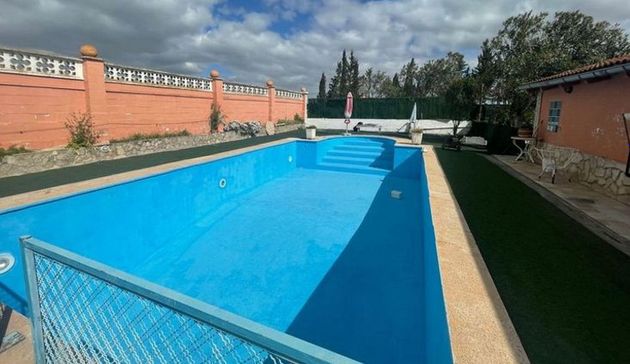 Foto 1 de Xalet en venda a Fuentes de Ebro de 3 habitacions amb terrassa i piscina