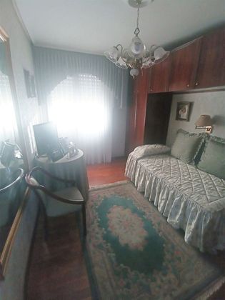 Foto 2 de Pis en venda a Basauri de 4 habitacions amb balcó i calefacció