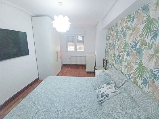 Foto 1 de Pis en venda a Basauri de 3 habitacions amb terrassa i calefacció
