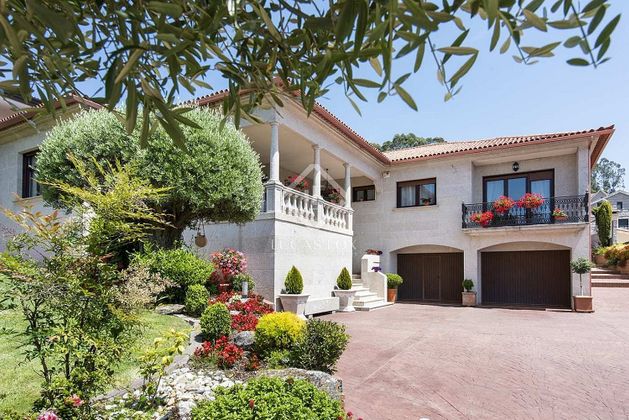 Foto 2 de Casa en venda a Gondomar de 4 habitacions amb terrassa i piscina