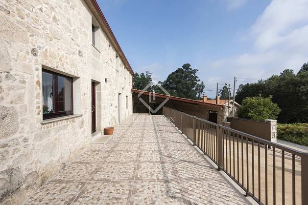 Foto 2 de Casa en venda a Brión de 4 habitacions amb terrassa i piscina