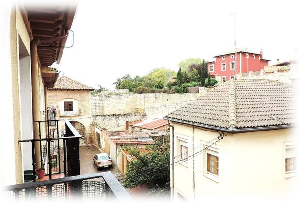 Foto 1 de Pis en venda a Medina de Rioseco de 3 habitacions amb balcó i calefacció