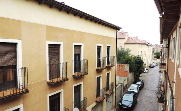Foto 2 de Pis en venda a Medina de Rioseco de 3 habitacions amb balcó i calefacció
