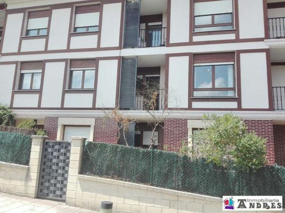 Foto 1 de Venta de piso en Busturia de 3 habitaciones con garaje y balcón