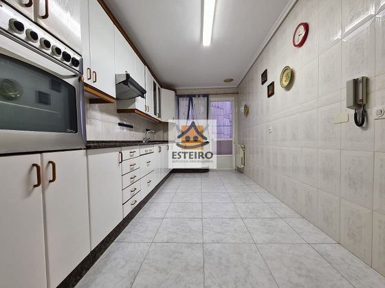 Foto 2 de Piso en venta en Porta Nova de 4 habitaciones con terraza y calefacción