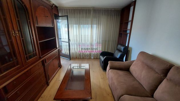 Foto 2 de Pis en lloguer a Areal – Zona Centro de 3 habitacions amb garatge i mobles