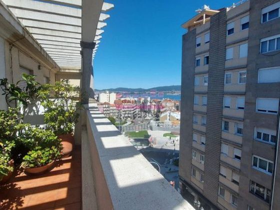 Foto 1 de Alquiler de ático en Praza España - Casablanca de 3 habitaciones con terraza y garaje
