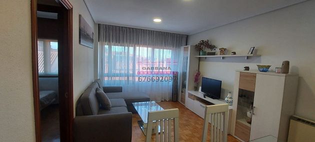 Foto 1 de Piso en alquiler en Travesía de Vigo - San Xoán de 3 habitaciones con garaje y muebles