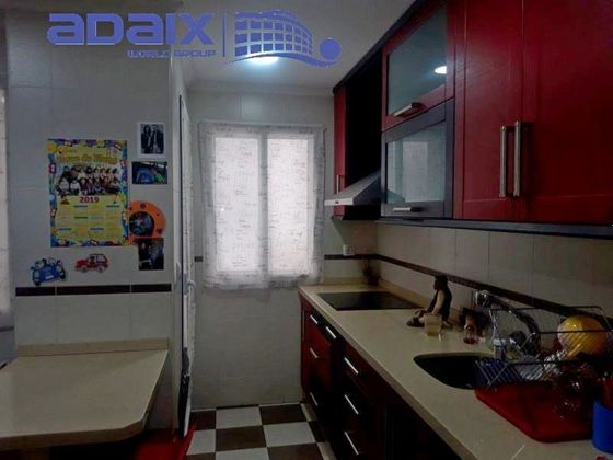 Foto 1 de Venta de piso en calle Córdoba de 3 habitaciones con garaje y aire acondicionado