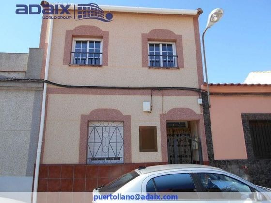 Foto 1 de Casa adosada en venta en Carretera de Córdoba - Libertad de 3 habitaciones con terraza y jardín