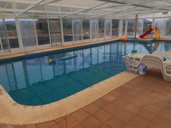 Foto 1 de Xalet en venda a Argamasilla de Calatrava de 3 habitacions amb piscina i jardí