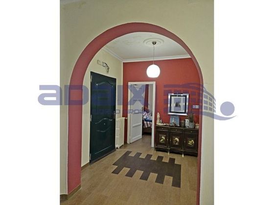 Foto 1 de Casa adosada en venta en El Poblado - Abulagar de 3 habitaciones con garaje y jardín