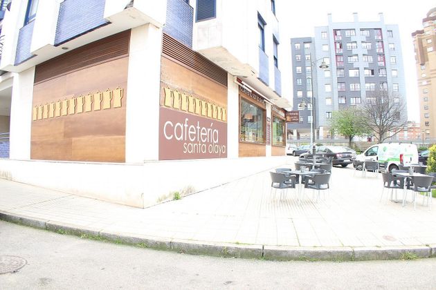 Foto 2 de Local en venta en calle Del Lucero con terraza y aire acondicionado