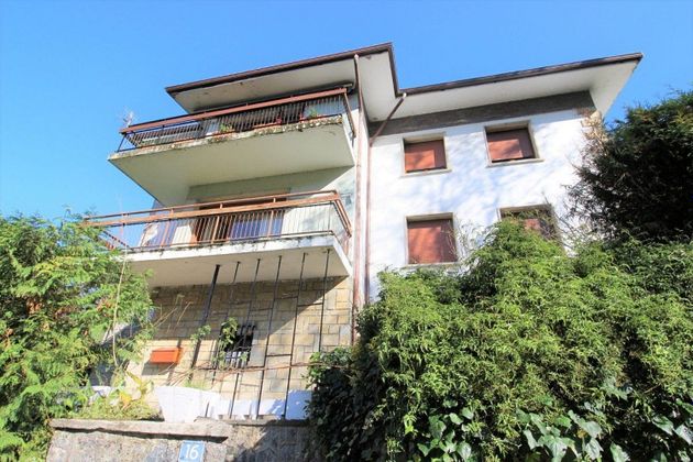 Foto 1 de Chalet en venta en Zalla de 6 habitaciones con terraza y balcón