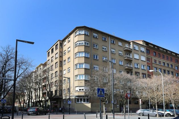 Foto 1 de Pis en venda a calle De Sangüesa de 4 habitacions amb terrassa i balcó