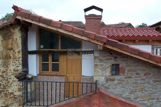 Foto 1 de Casa en venda a Valle de Manzanedo de 4 habitacions amb garatge