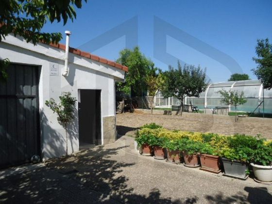 Foto 2 de Casa en venta en Medina de Pomar de 5 habitaciones con terraza y piscina