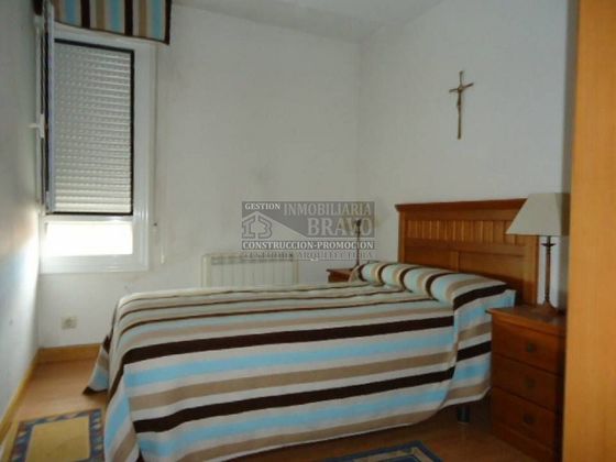 Foto 2 de Pis en venda a Medina de Pomar de 3 habitacions amb terrassa i calefacció