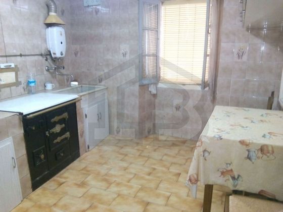 Foto 2 de Venta de casa en Villarcayo de Merindad de Castilla la Vieja de 6 habitaciones con calefacción