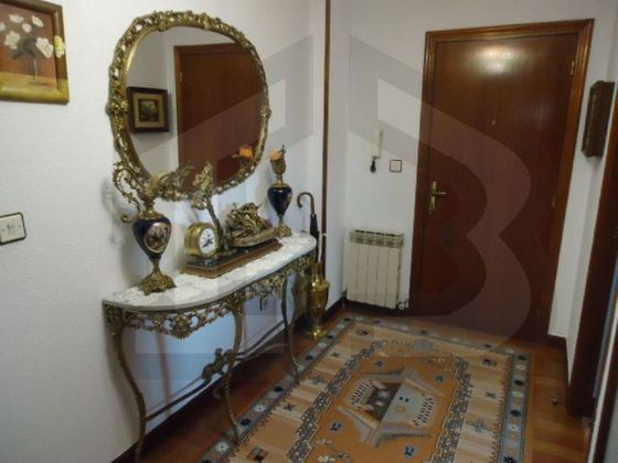 Foto 1 de Pis en venda a Medina de Pomar de 3 habitacions amb balcó i calefacció