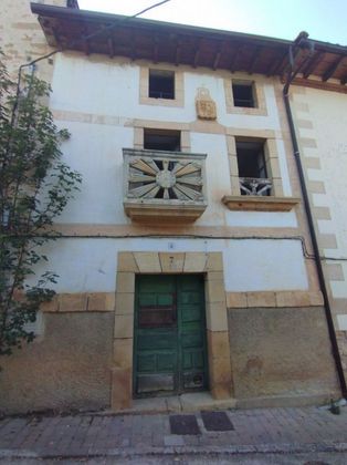 Foto 1 de Casa en venda a Valle de Tobalina de 3 habitacions i 92 m²