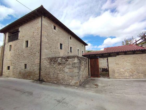Foto 2 de Xalet en venda a Valle de Losa de 3 habitacions amb jardí i calefacció
